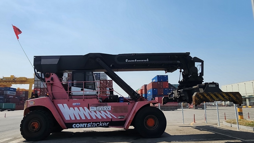 45톤 풀리치스태커 판매(판투지) 2005년식(판매중,임대가능)